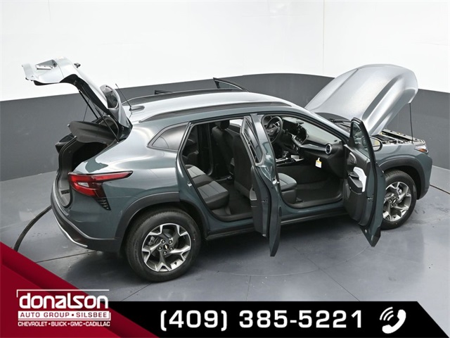 new 2025 Chevrolet Trax car, priced at $24,095