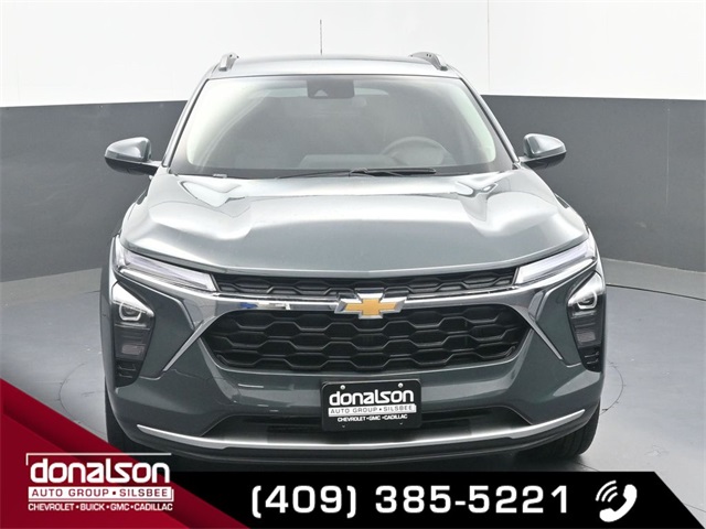 new 2025 Chevrolet Trax car, priced at $24,095