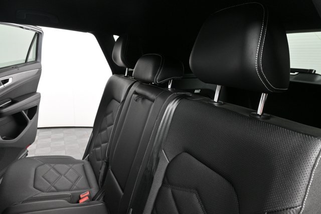 used 2024 Volkswagen Atlas Cross Sport car, priced at $32,000