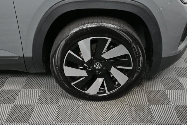 used 2024 Volkswagen Atlas Cross Sport car, priced at $32,000
