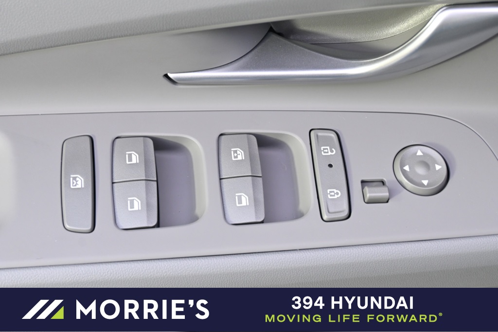 new 2025 Hyundai Elantra car, priced at $25,556