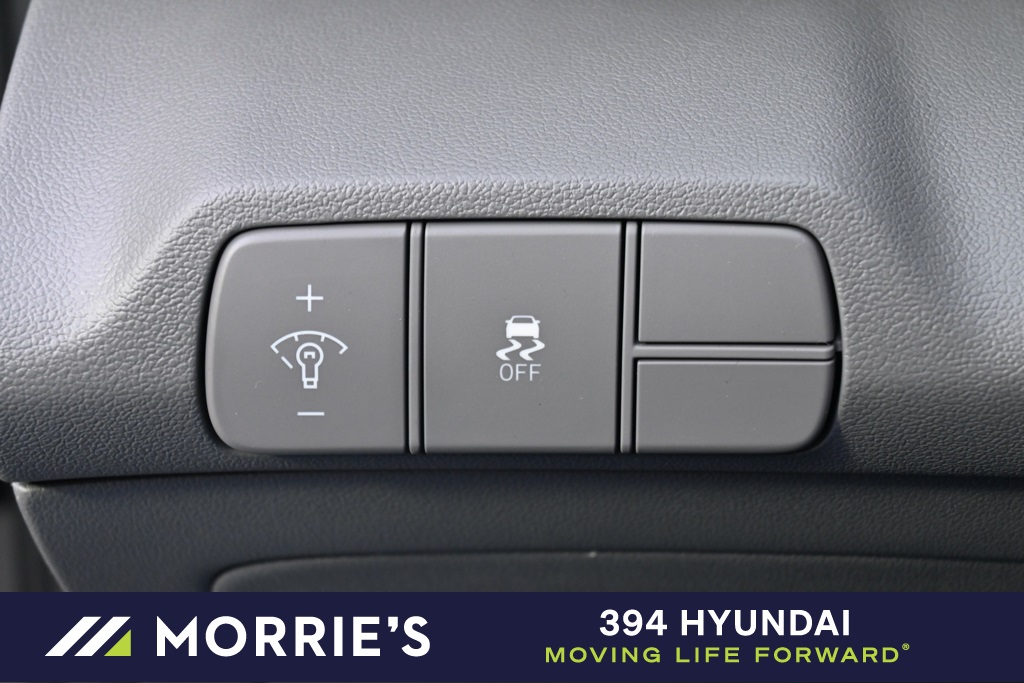 new 2025 Hyundai Elantra car, priced at $25,556