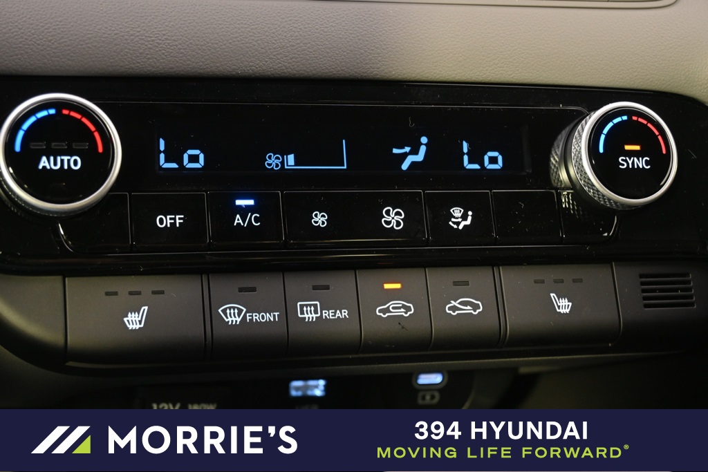 new 2025 Hyundai Elantra car, priced at $25,556
