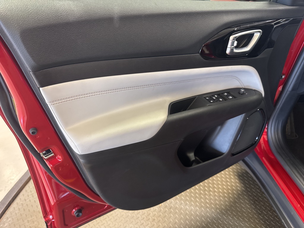 new 2025 Jeep Compass car, priced at $32,818