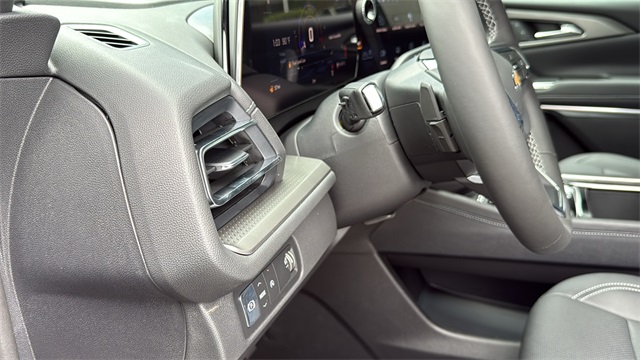 new 2026 Chevrolet Traverse car, priced at $43,695