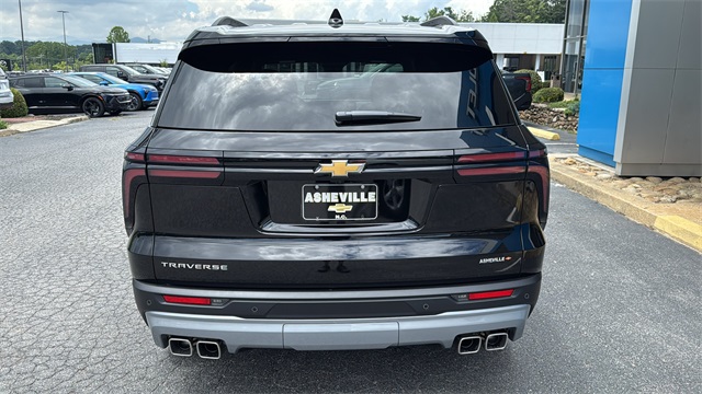 new 2026 Chevrolet Traverse car, priced at $43,695