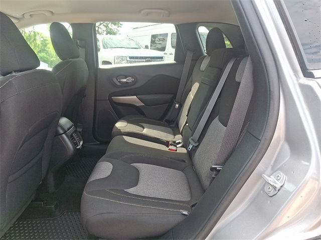 used 2018 Jeep Cherokee car, priced at $19,950