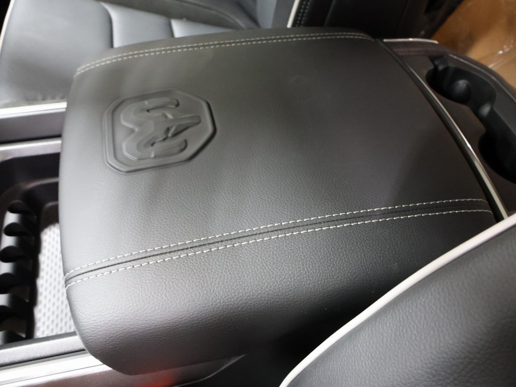 new 2025 Ram 1500 car, priced at $61,704