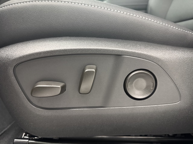 new 2026 Chevrolet Traverse car, priced at $45,255