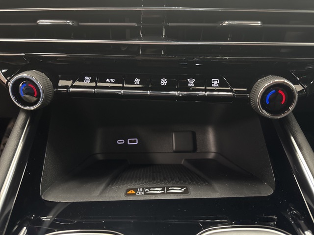 new 2026 Chevrolet Traverse car, priced at $45,255