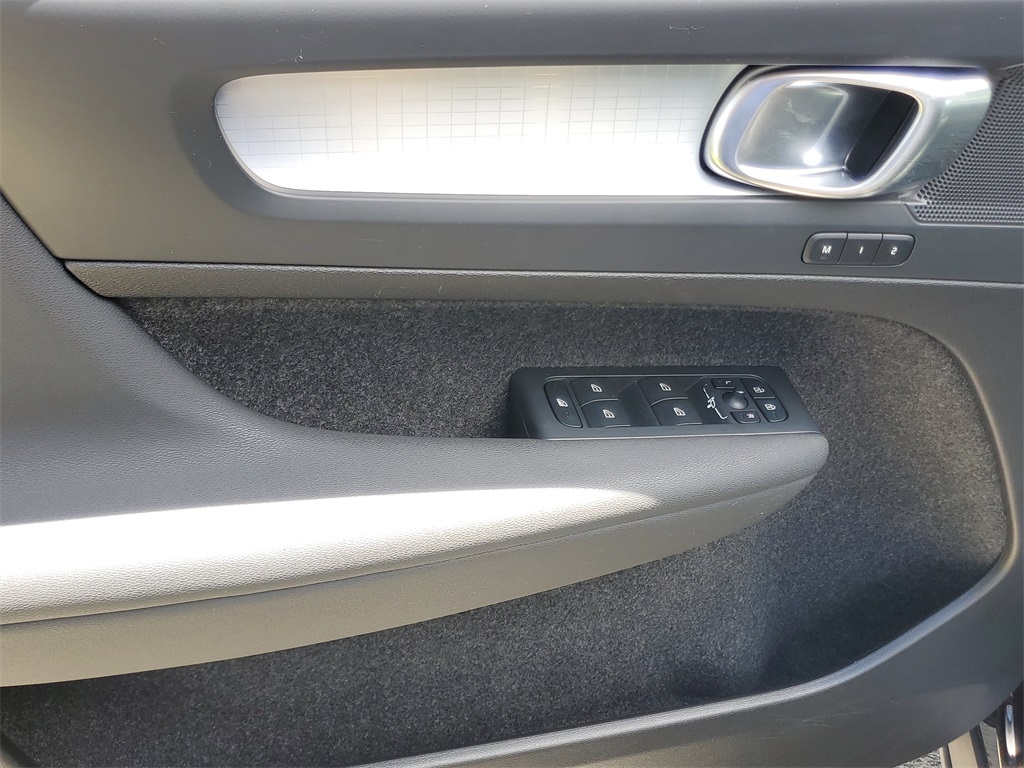 used 2025 Volvo XC40 car, priced at $29,995