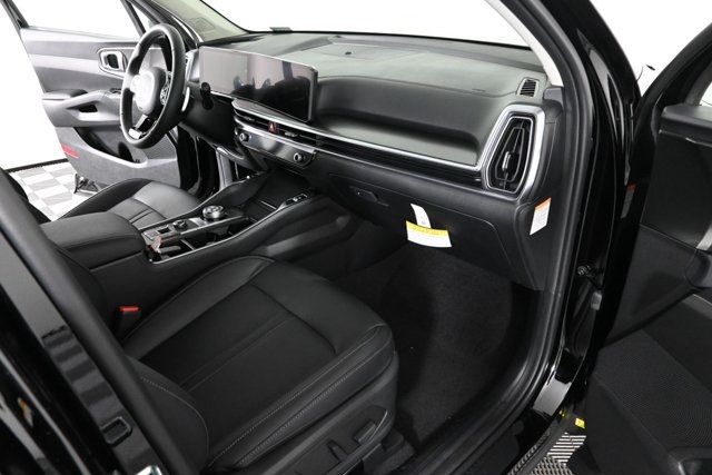 new 2025 Kia Sorento Hybrid car, priced at $39,082