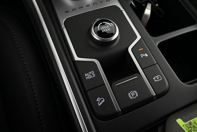new 2025 Kia Sorento Hybrid car, priced at $39,082