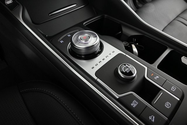 new 2025 Kia Sorento Hybrid car, priced at $39,082