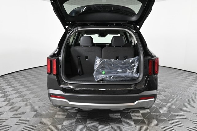 new 2025 Kia Sorento Hybrid car, priced at $39,082