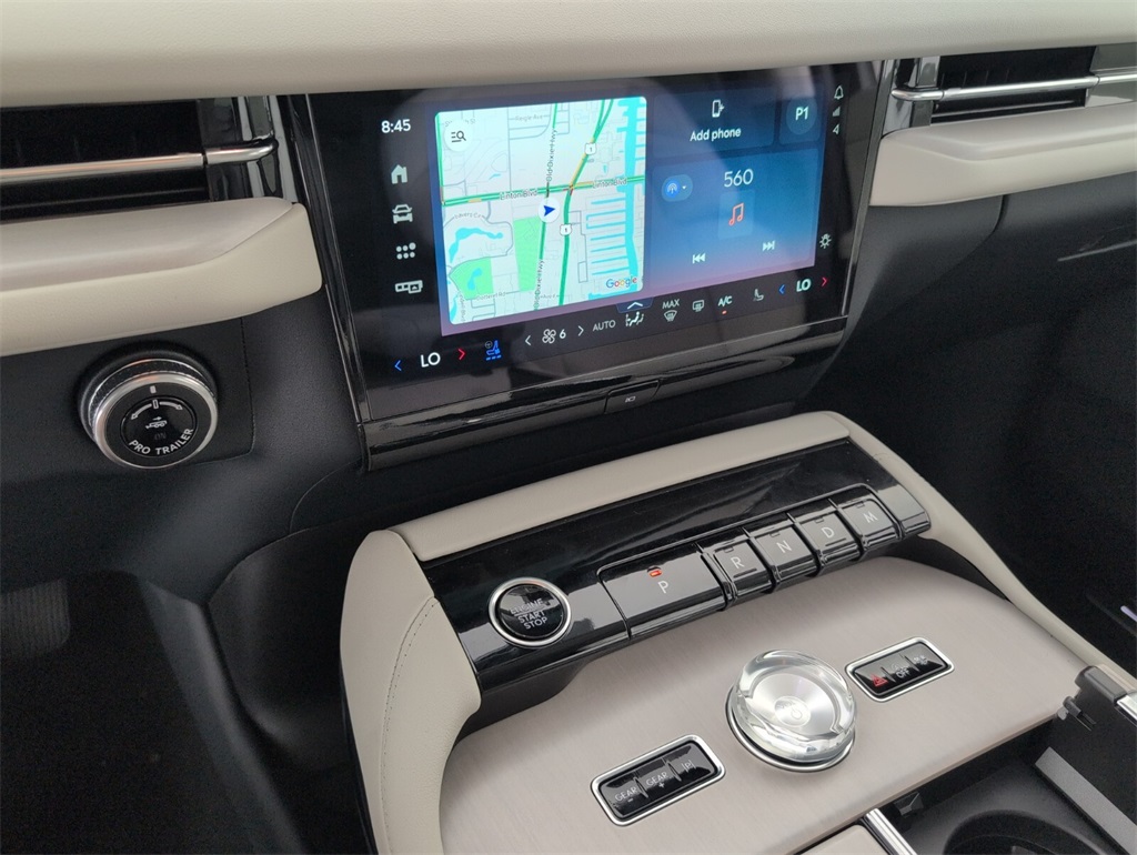new 2025 Lincoln Navigator car, priced at $100,089