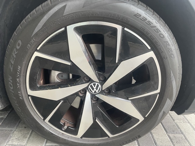 used 2023 Volkswagen ID.4 car, priced at $22,900