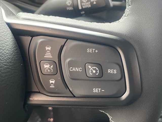 new 2025 Jeep Wrangler car, priced at $35,383