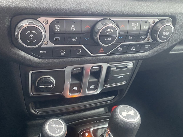 new 2025 Jeep Wrangler car, priced at $35,383