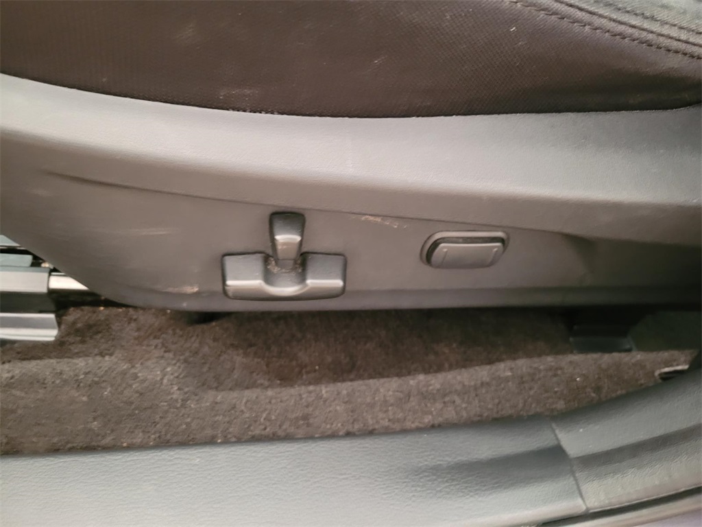 used 2013 Subaru Legacy car, priced at $9,130