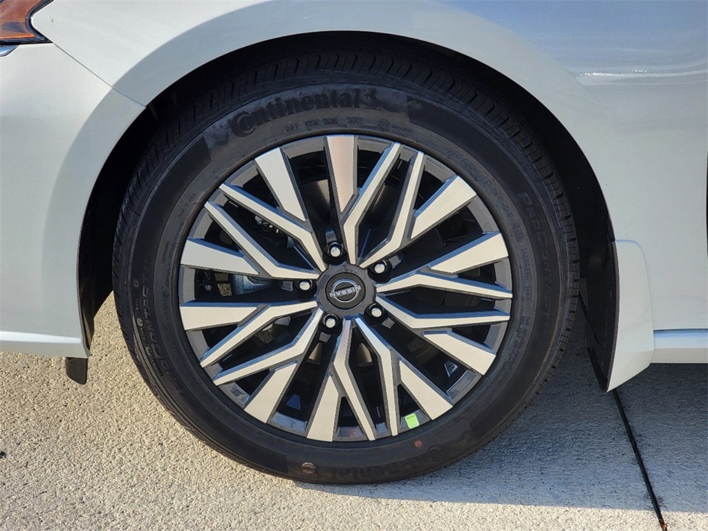 new 2025 Nissan Altima car, priced at $27,168