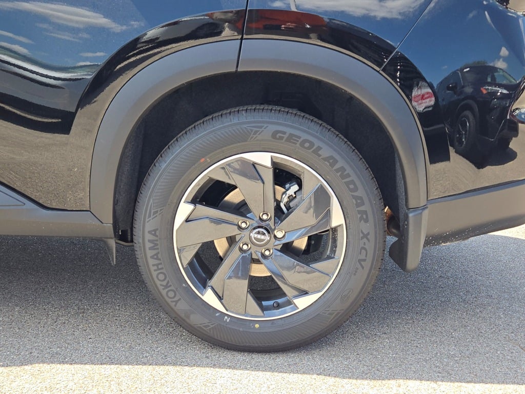 new 2025 Nissan Rogue car, priced at $33,385