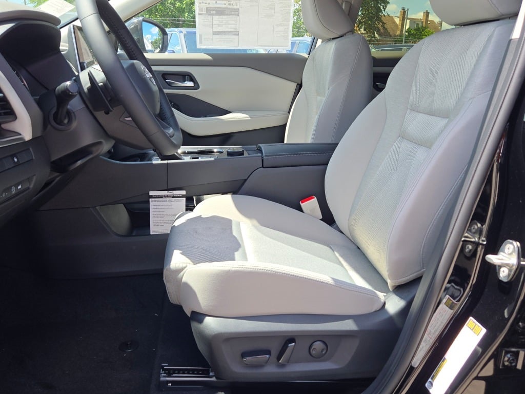 new 2025 Nissan Rogue car, priced at $33,385