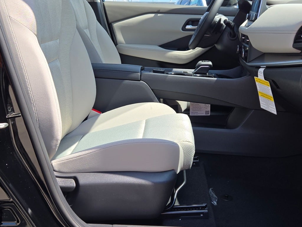 new 2025 Nissan Rogue car, priced at $33,385