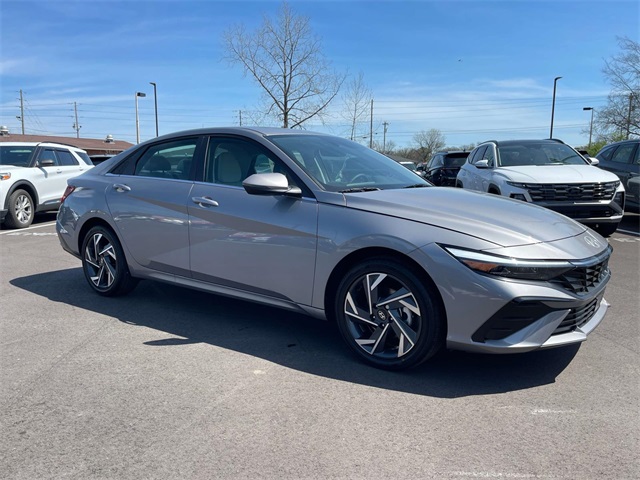 new 2025 Hyundai Elantra Hybrid car, priced at $30,916