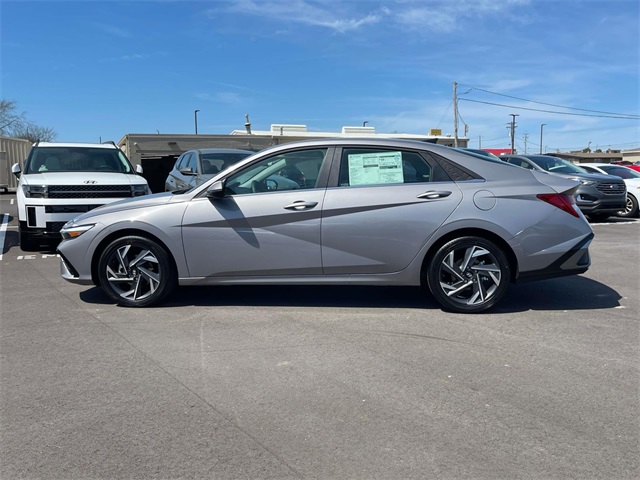 new 2025 Hyundai Elantra Hybrid car, priced at $30,916