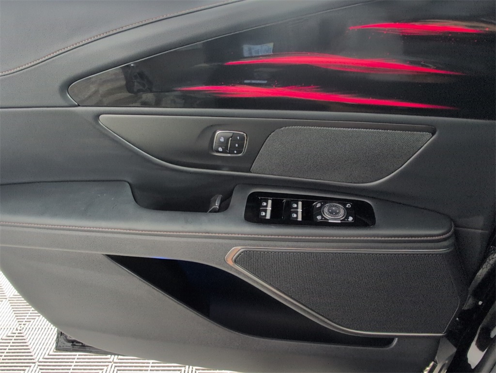 new 2025 Lincoln Nautilus car, priced at $52,895