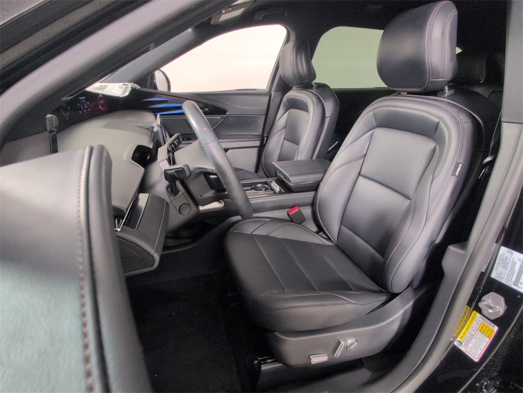 new 2025 Lincoln Nautilus car, priced at $52,895