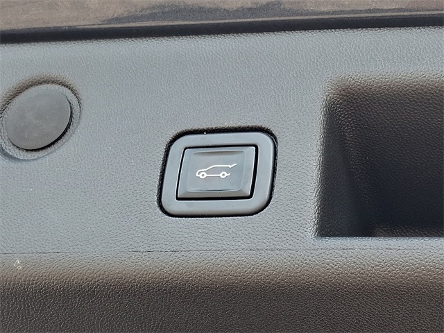 used 2022 Chevrolet Equinox car, priced at $22,750