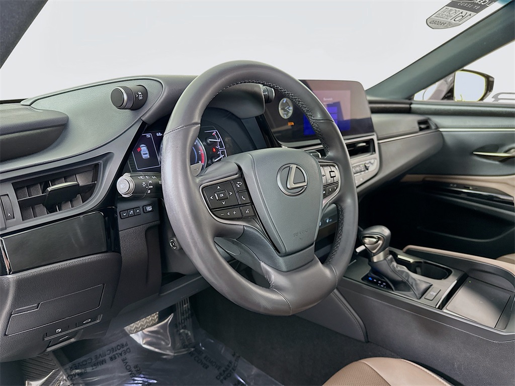 used 2023 Lexus ES car, priced at $37,490