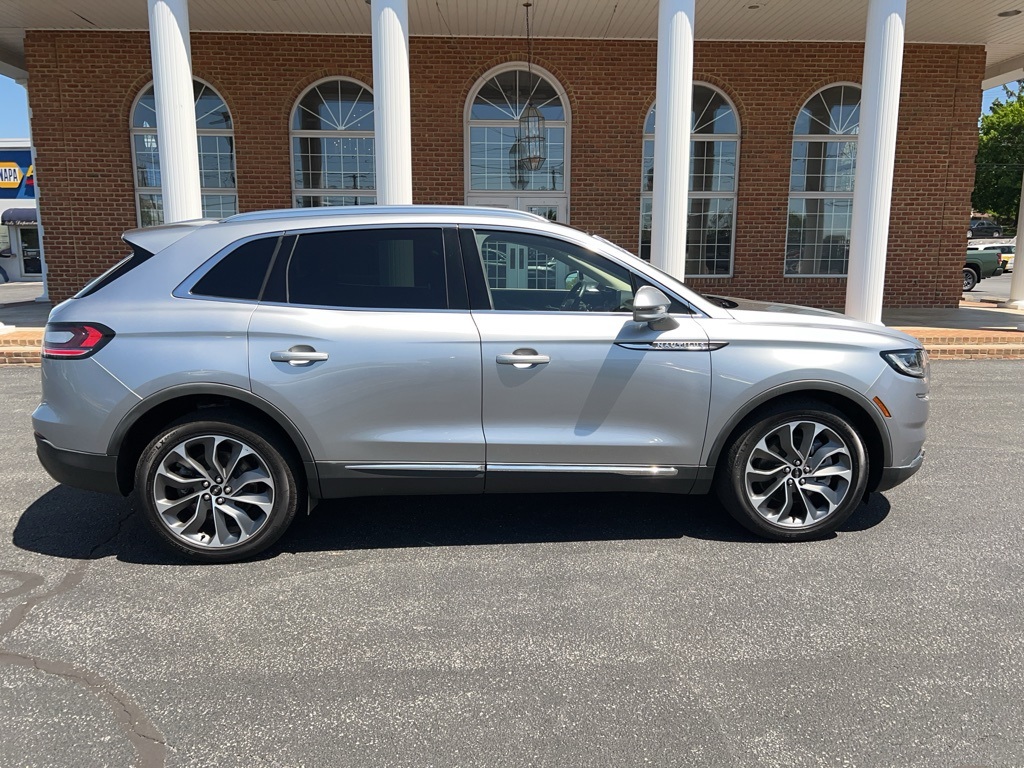 used 2022 Lincoln Nautilus car, priced at $35,900