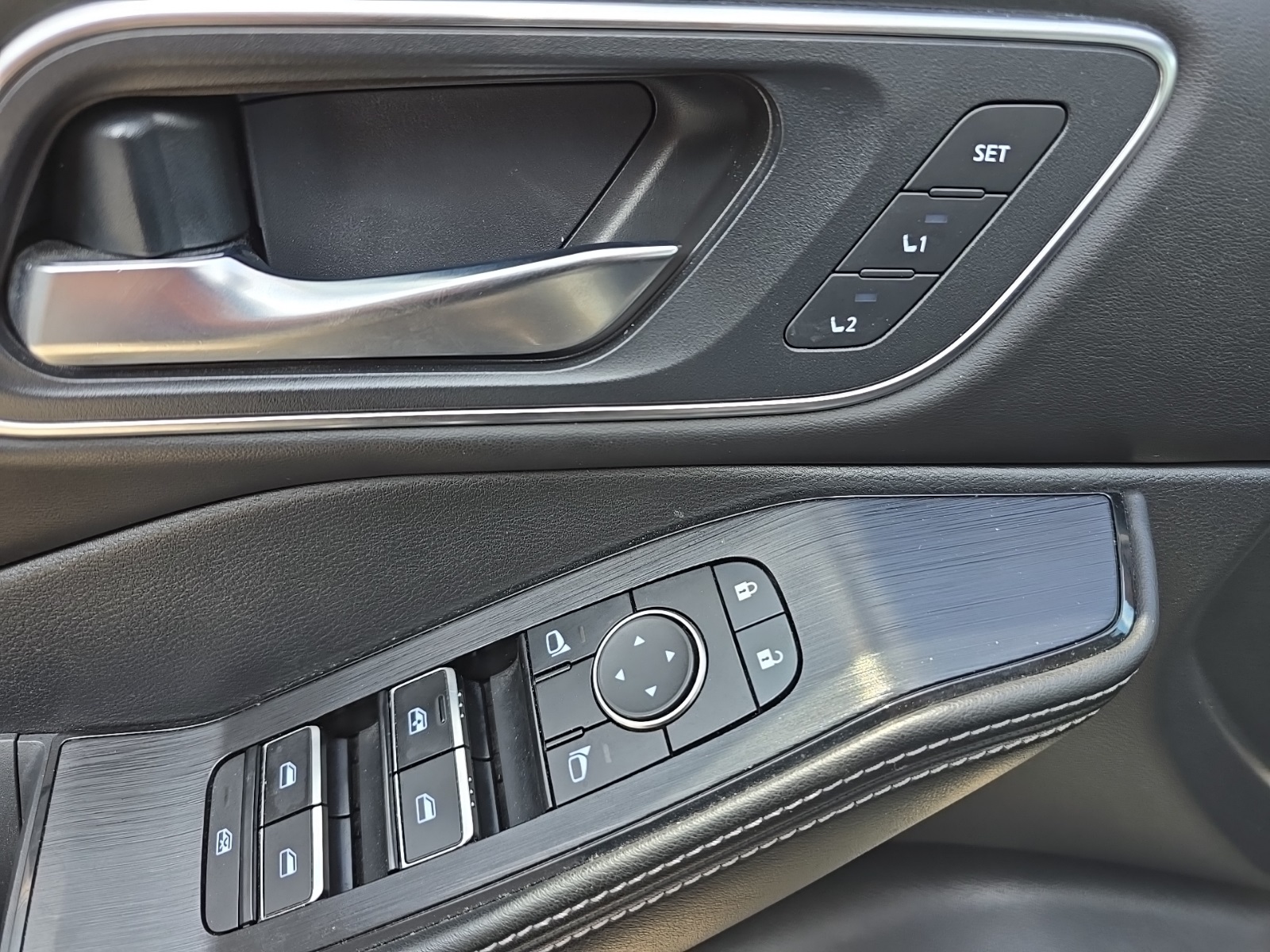 used 2022 Nissan Rogue car, priced at $29,300