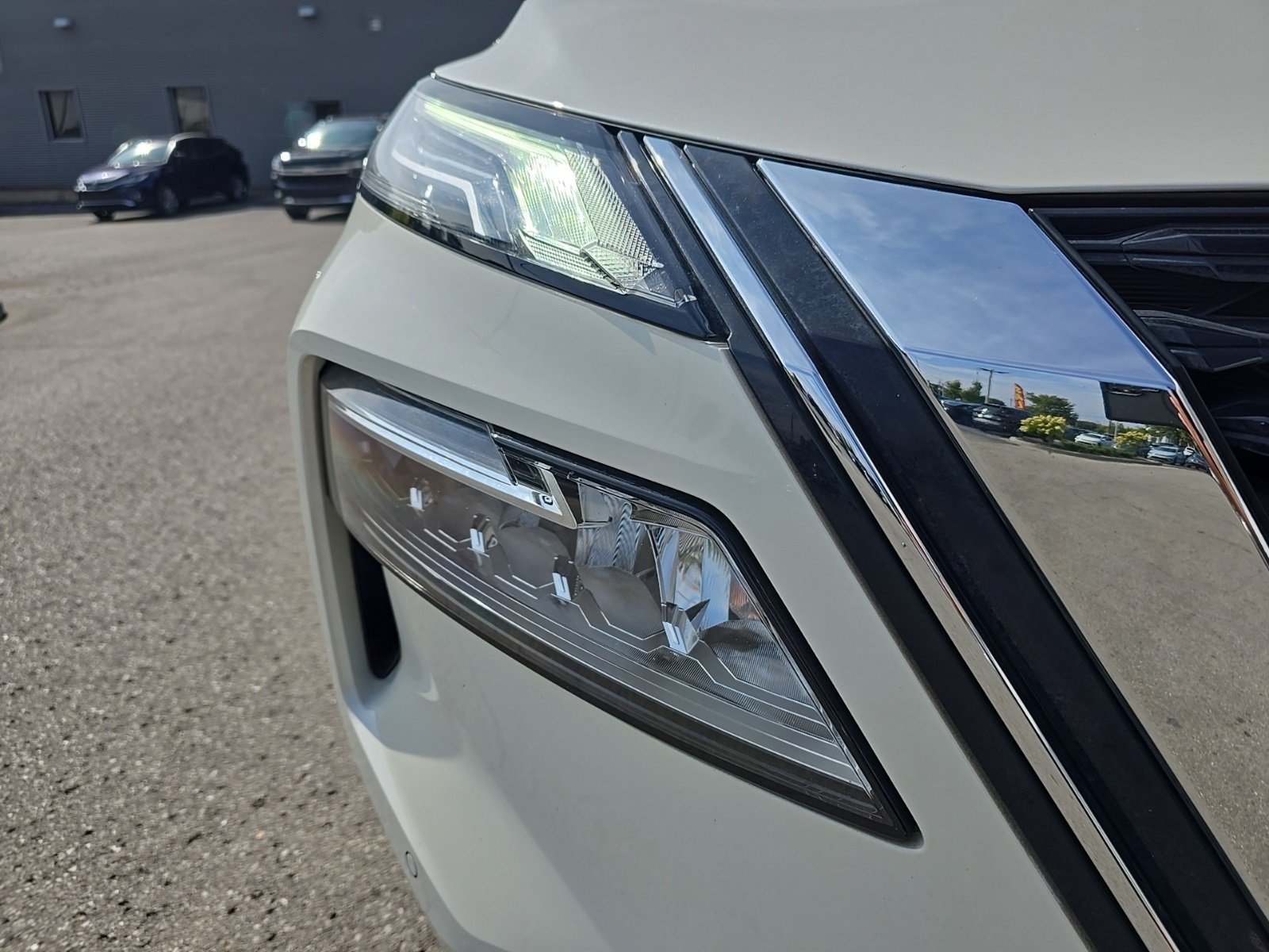used 2022 Nissan Rogue car, priced at $29,300