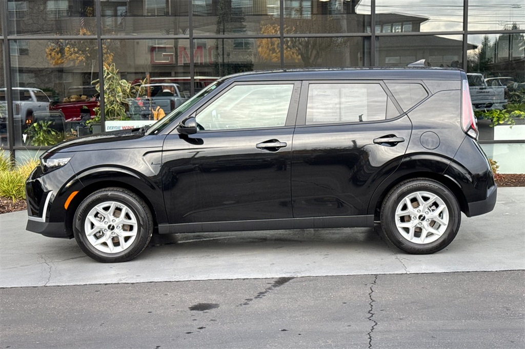 used 2025 Kia Soul car, priced at $18,927