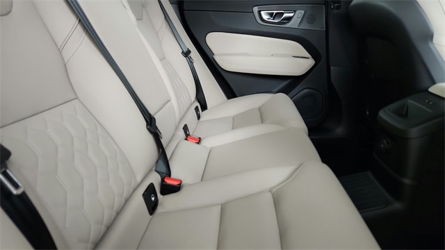 new 2026 Volvo XC60 Plug-In Hybrid car, priced at $69,285