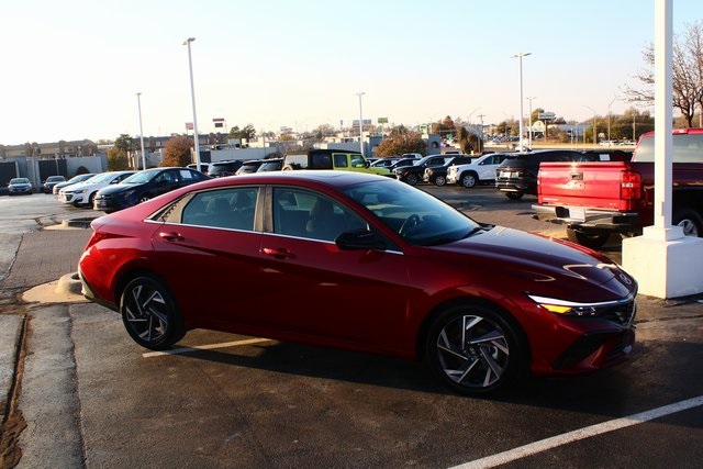 used 2025 Hyundai Elantra car, priced at $20,961