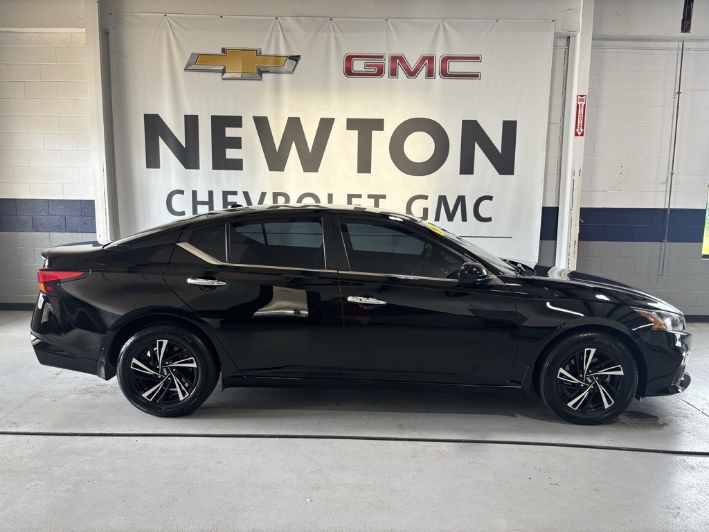 used 2020 Nissan Altima car, priced at $17,987