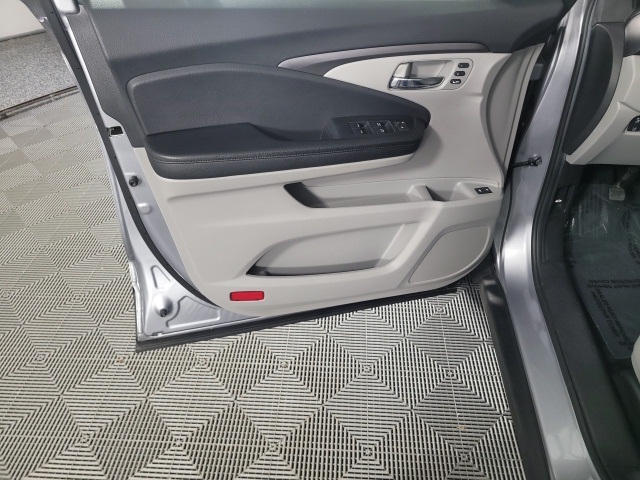 used 2021 Honda Pilot car, priced at $26,991