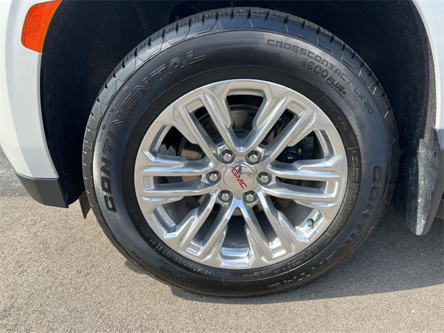 used 2024 GMC Yukon car, priced at $61,230