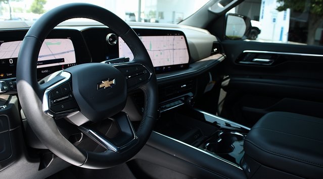 used 2025 Chevrolet Suburban car, priced at $57,779