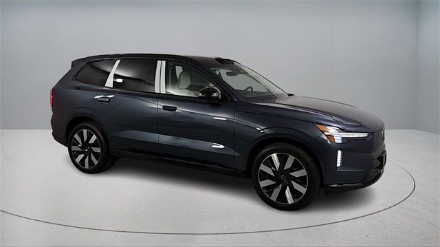 new 2025 Volvo EX90 car, priced at $88,325