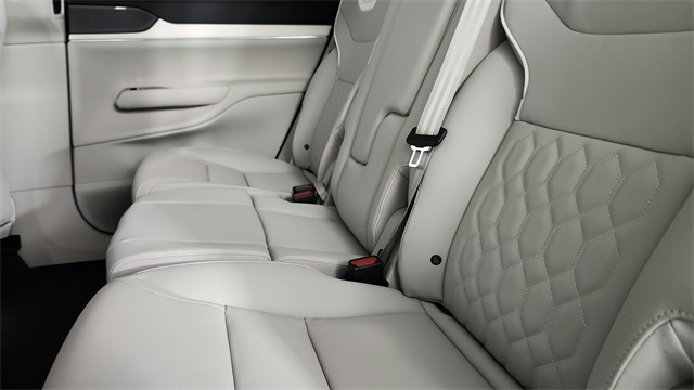 new 2025 Volvo EX90 car, priced at $88,325