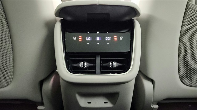 new 2025 Volvo EX90 car, priced at $88,325