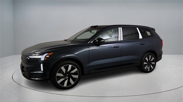 new 2025 Volvo EX90 car, priced at $88,325