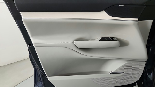 new 2025 Volvo EX90 car, priced at $88,325