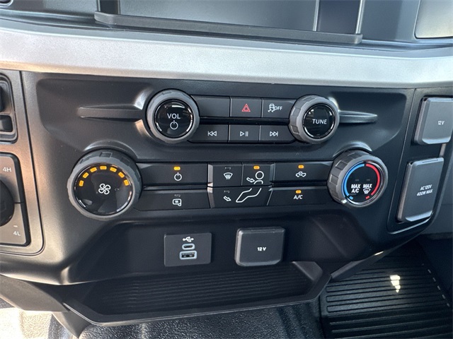 new 2025 Ford F-350SD car, priced at $64,194